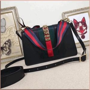 Meet your Posher, Lee